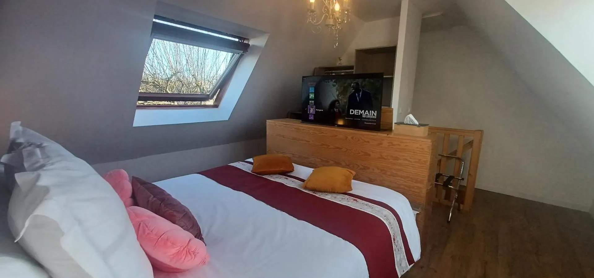 Holiday home Gite Merlin Spa Privatif Et Sauna Trelevern France